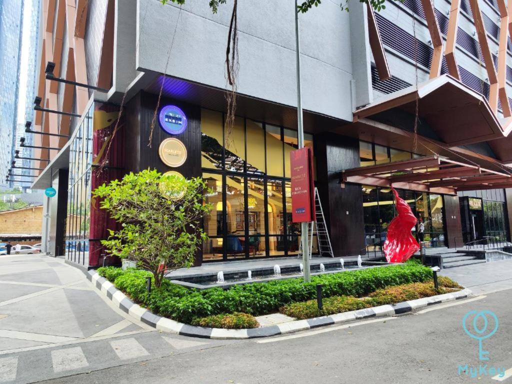 Scarletz Suites Klcc By Luxe Suites Kuala Lumpur Exterior photo