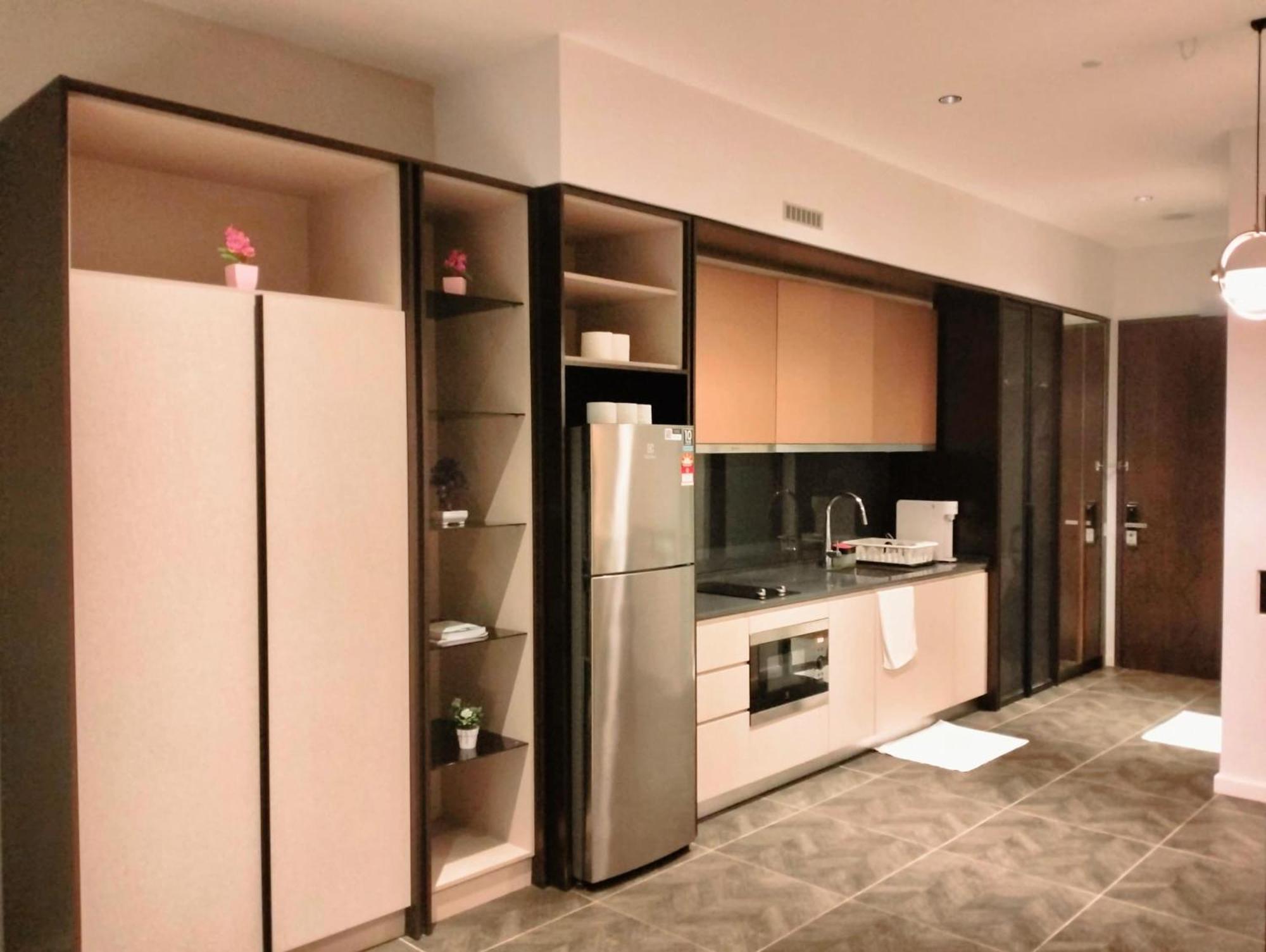 Scarletz Suites Klcc By Luxe Suites Kuala Lumpur Exterior photo